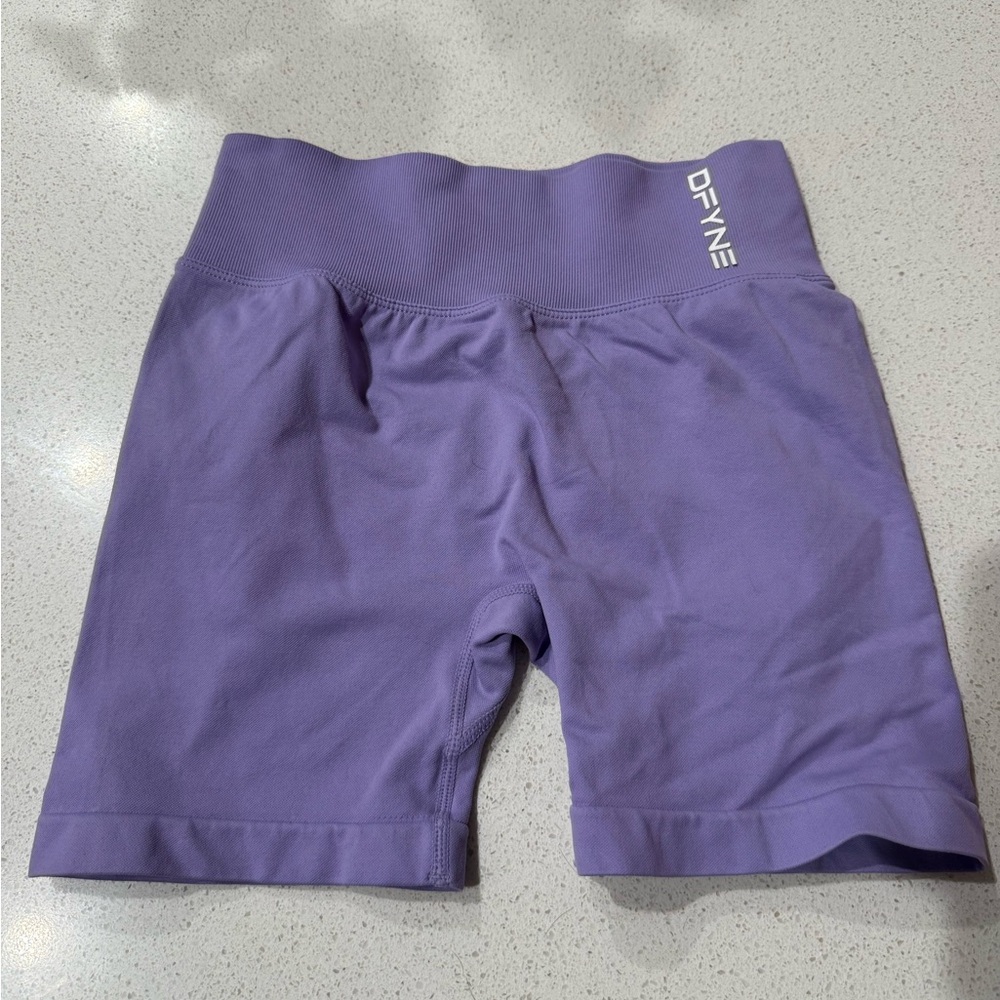 DFYNE Dynamic 4.5 shorts